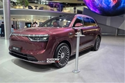 AITO M8 در شانگهای 2025 رونمایی شد؛ خودروی MPV لوکس و پیشرفته چینی
