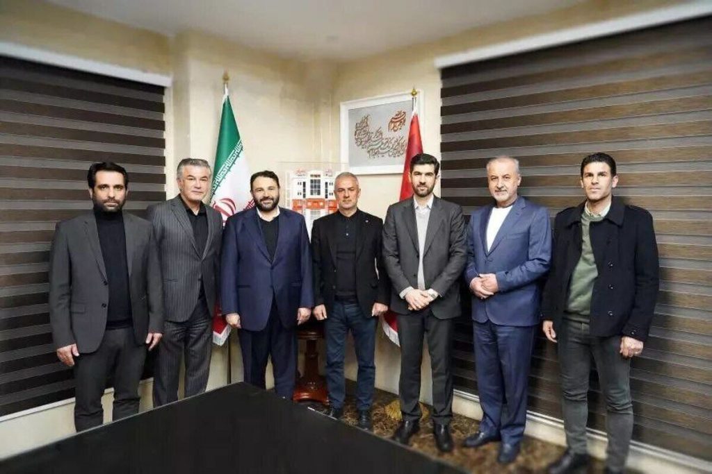 اختلاف در پرسپولیس بالا گرفت؛ بانک شهر از کنسرسیوم بانکی خارج می شود!