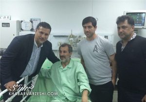 آشتی کنان بزرگان پرسپولیس در بیمارستان!/ پرسپولیسی‌ها صورت همدیگر را بوسیدند و اختلافات تمام شد